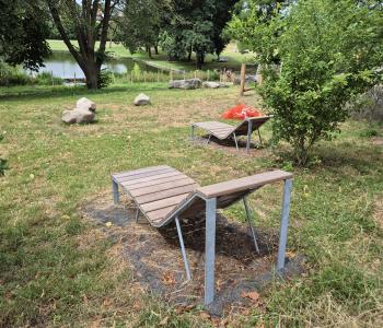 Nieuw geplaatste ligbanken