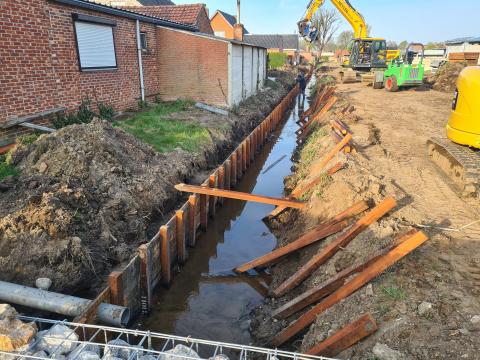 Plaatsen nieuwe betuining